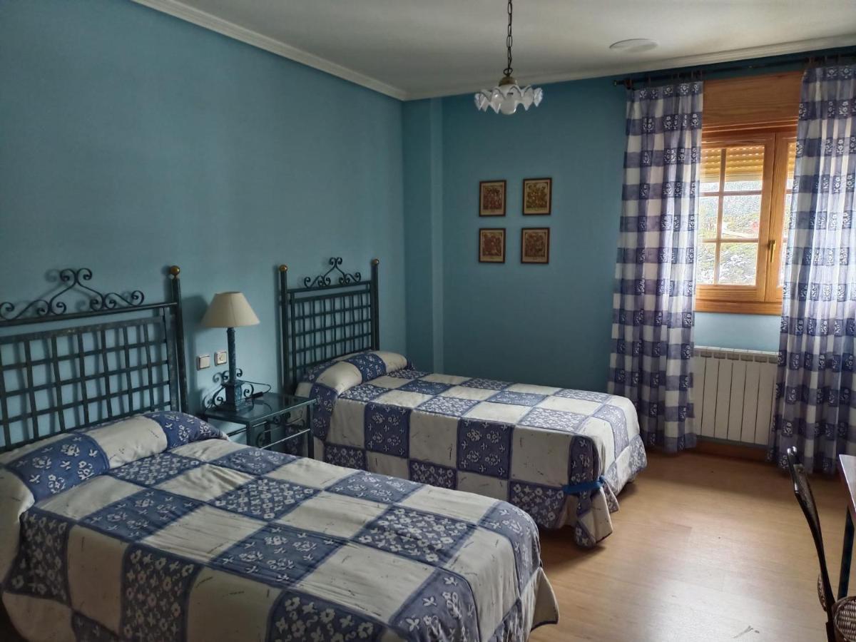 Hotel Pico Espiguete Alba De Los Cardanos Bagian luar foto