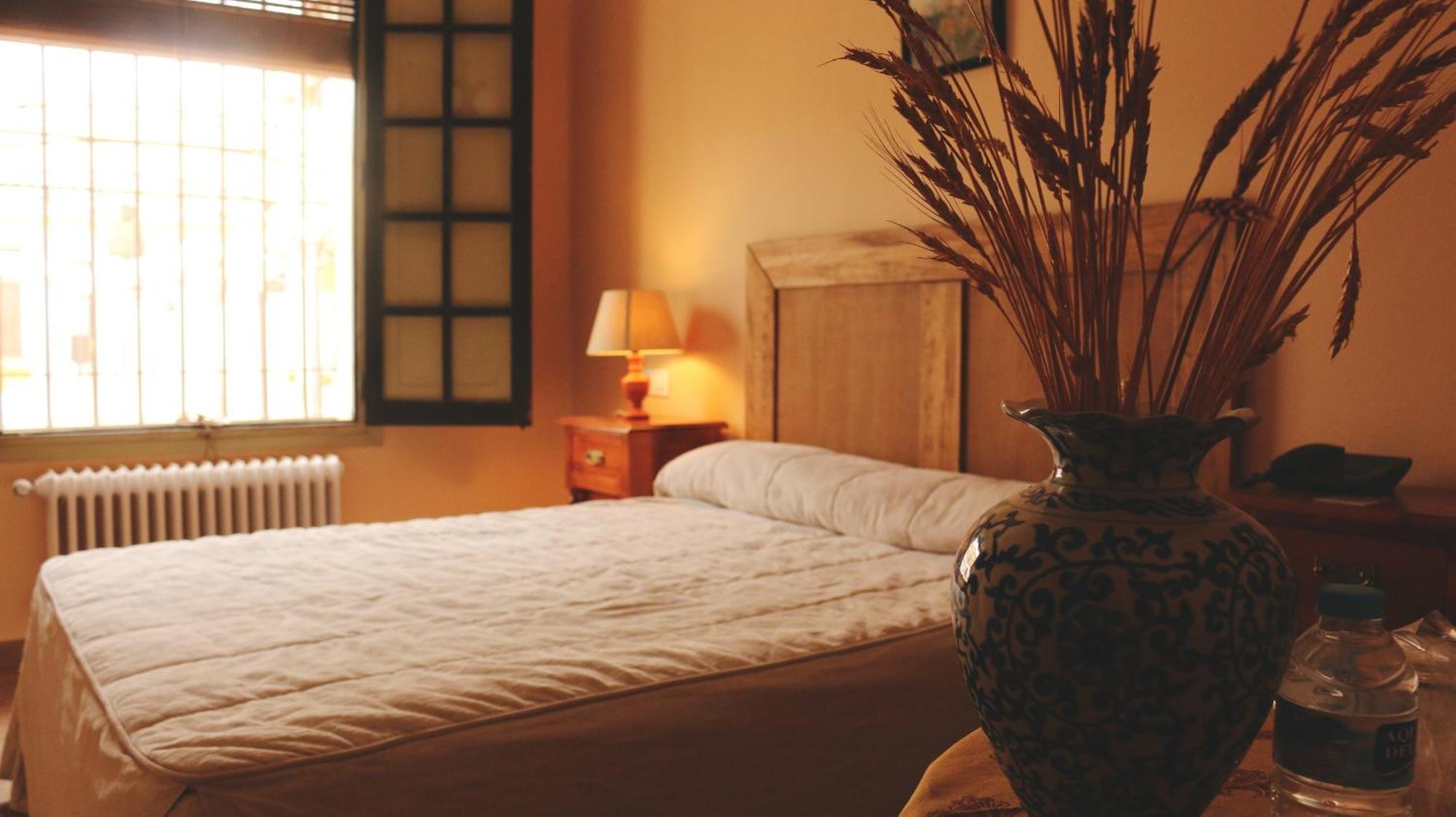 Hotel Pico Espiguete Alba De Los Cardanos Bagian luar foto