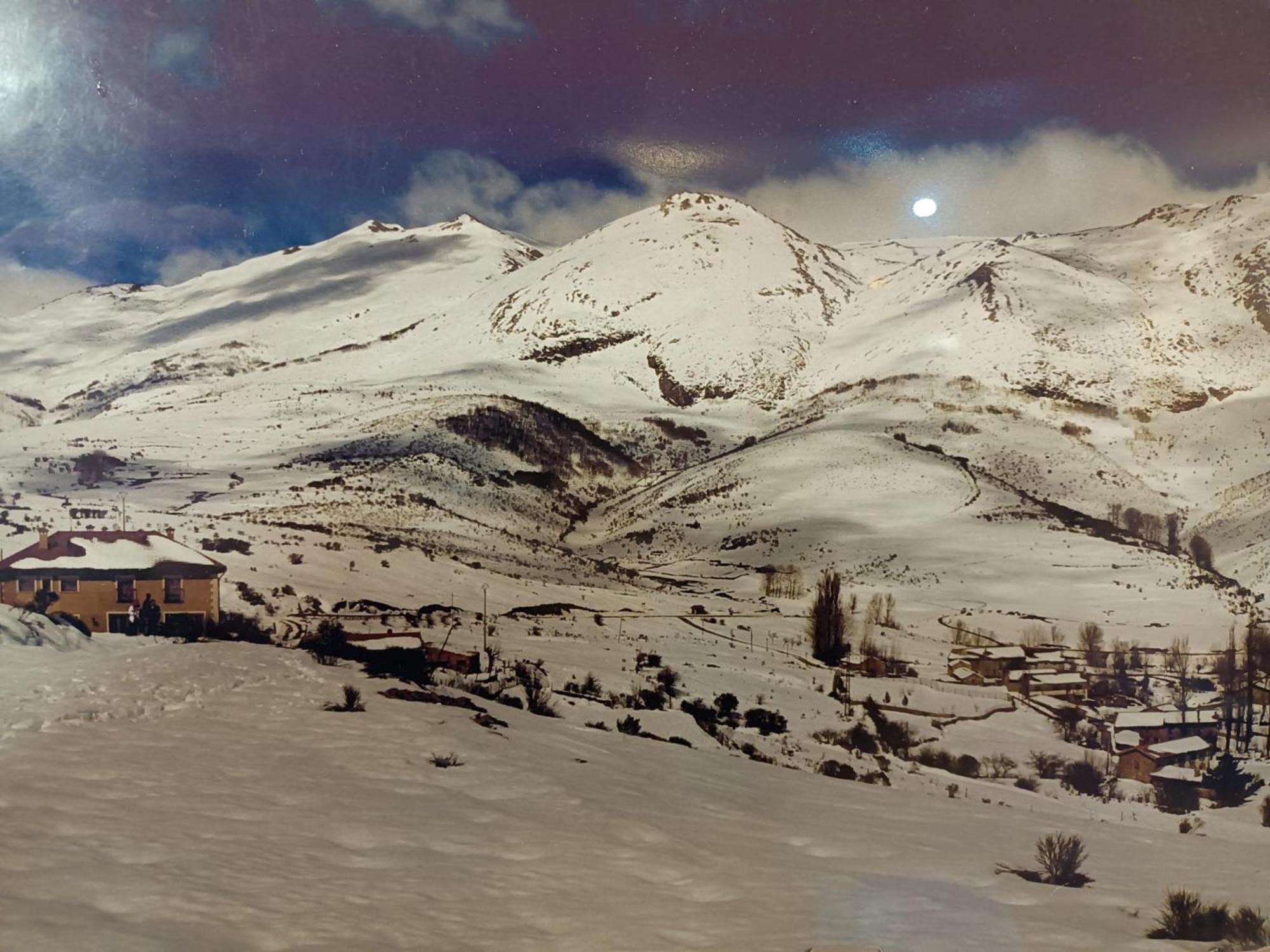 Hotel Pico Espiguete Alba De Los Cardanos Bagian luar foto