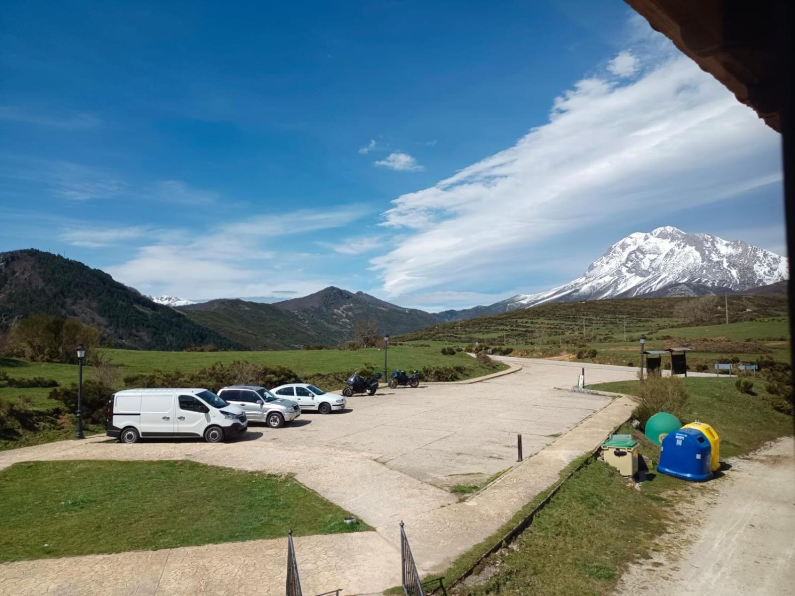 Hotel Pico Espiguete Alba De Los Cardanos Bagian luar foto