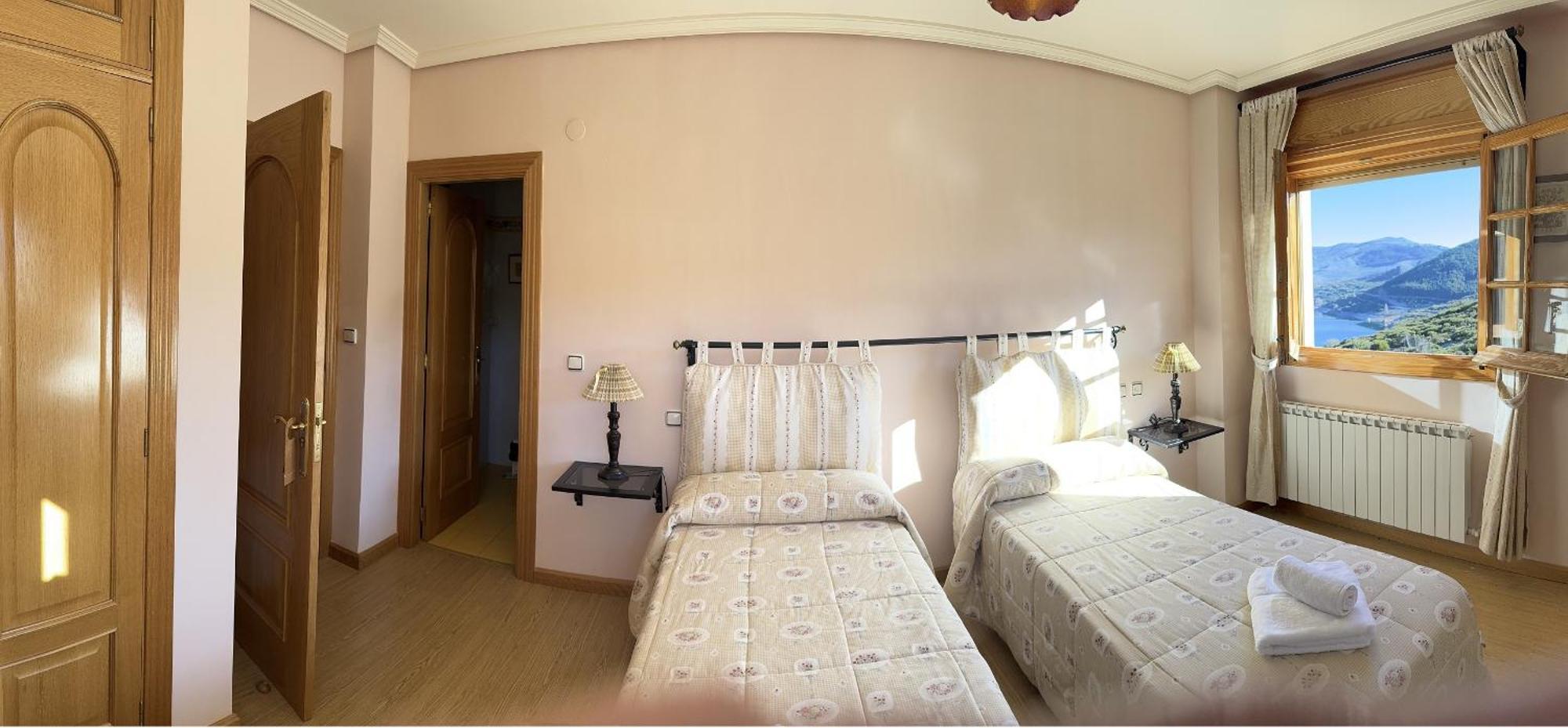 Hotel Pico Espiguete Alba De Los Cardanos Bagian luar foto